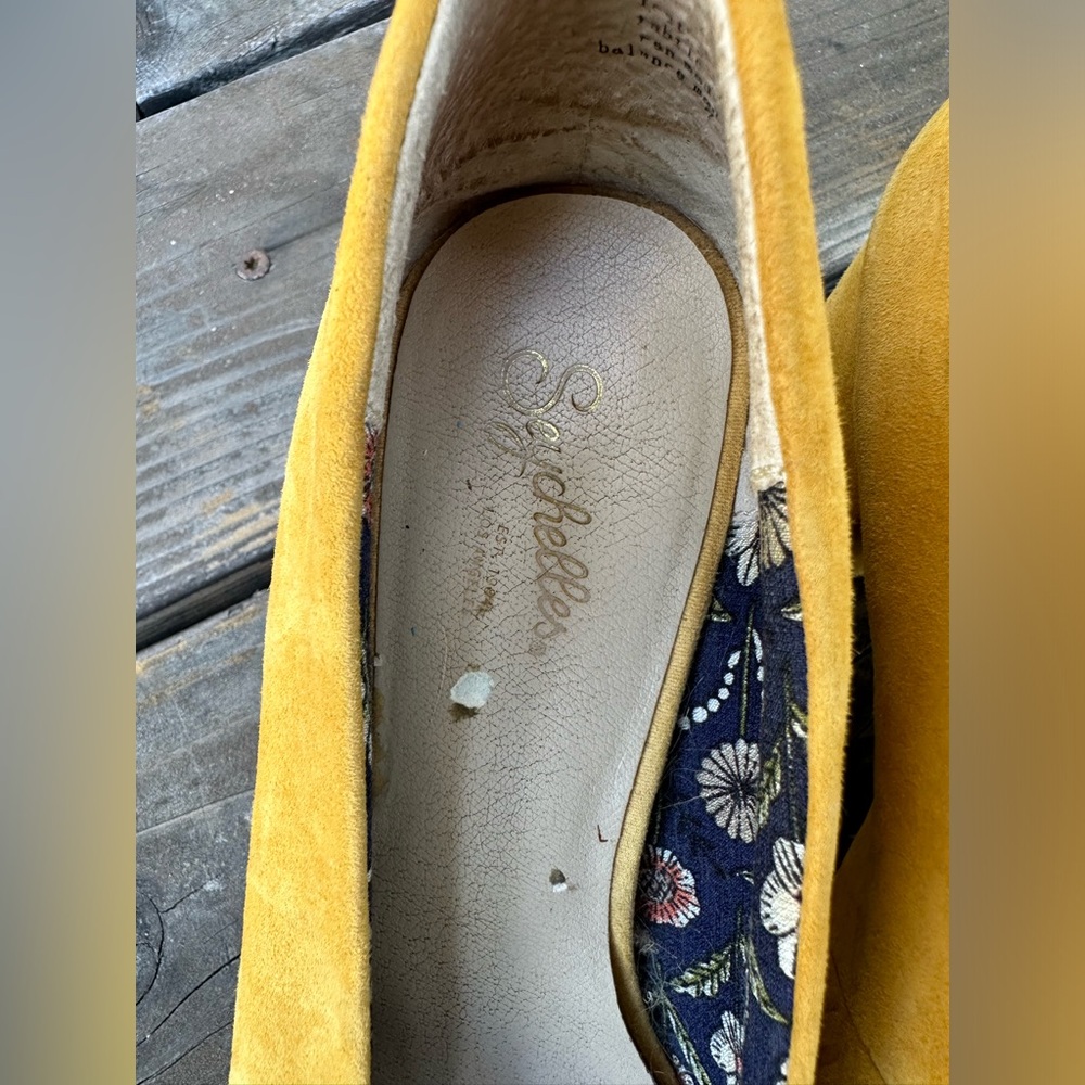 Mustard Seychelles Retro Modern Heels - Picture 10 of 11